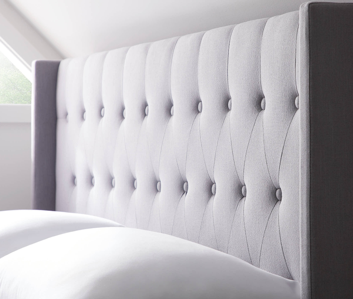 WEEKENDER™ WREN BLUE GRAY UPHOLSTERED BED